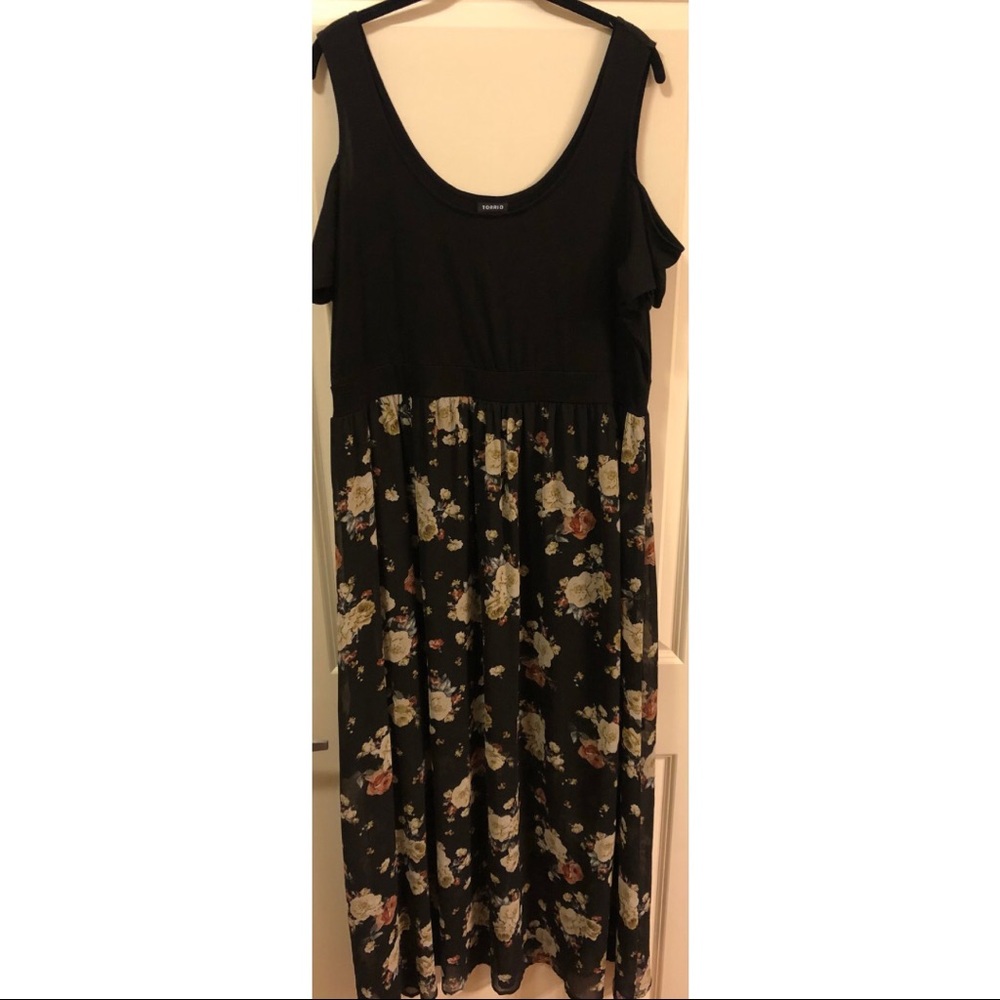 Torrid Cold Shoulder Floral Maxi Dress